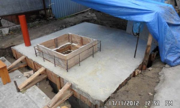 Entry formwork installation process