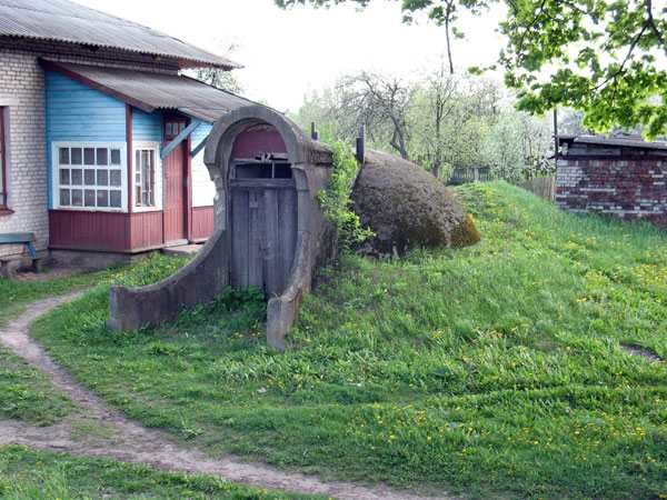 The best place to make a cellar is on a natural hill.