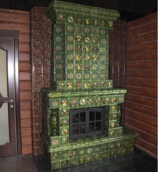 The Dutch fireplace is built on the principle of the same stove, it differs only in the dimensions of the firebox