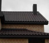 Exterior view of the roof with Andalusia metal tiles