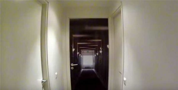 This is how old doors can be renewed with photo-printed film.