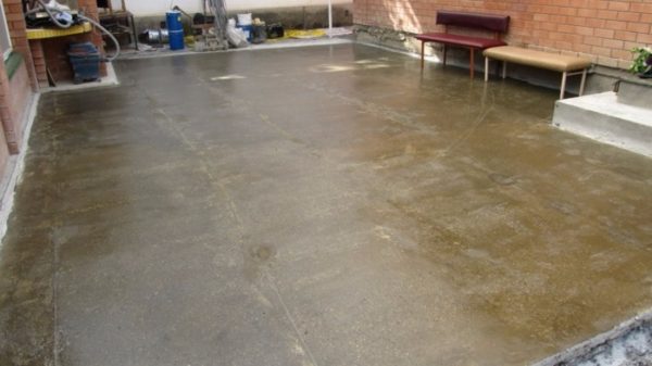 Epoxy impregnation for dedusting garage floors