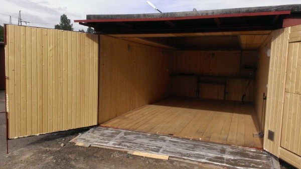 Finished wood floor