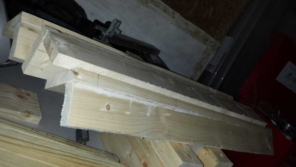 Legs with markings for fasteners