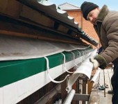 Installation of the gutter from the outside