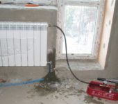 The device is connected to any available input - on the flow or return pipe - it does not matter
