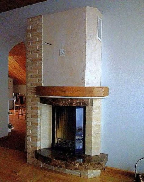 Combination of plaster and tiles
