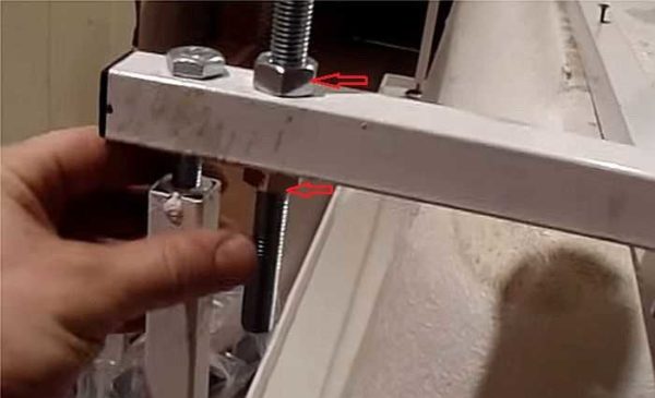 Installing feet without a screen