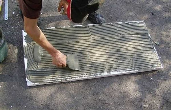 If the wall is even, apply in a continuous even layer on the foam