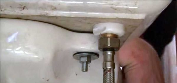 We connect water to the toilet cistern