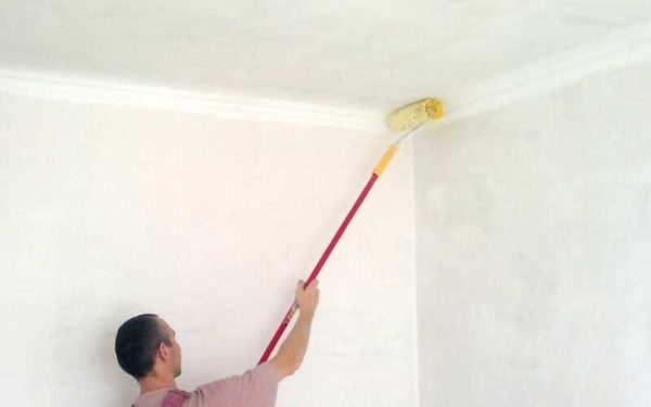 A perfect surface + obligatory primer is required under Venetian