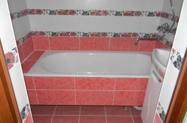The screen under the bath can be made not to the floor