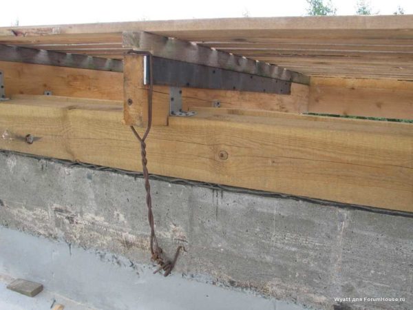 Method of fastening rafters