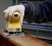 Grinding varnish