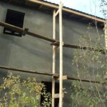 Up to the overlap level of the second floor, there is enough standard molding - 6 meters