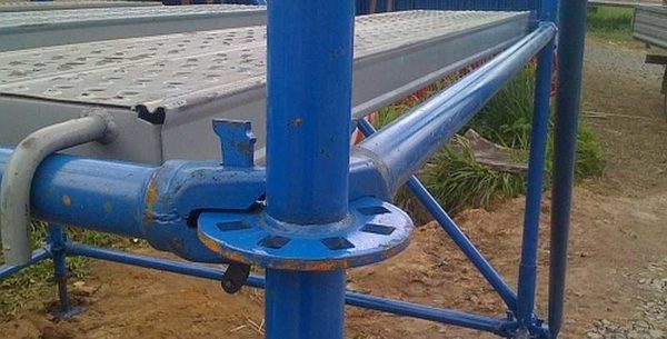 Wedge-shaped scaffolding, posts and cross-members are connected using wedges and specially shaped locks