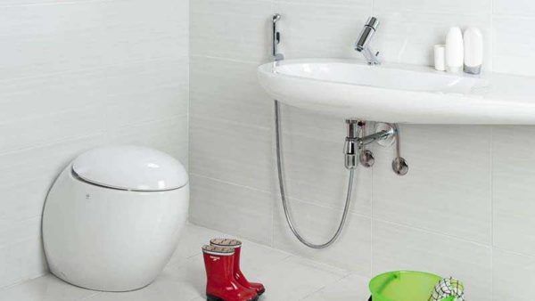 Installing a hygienic shower on a sink - easy and simple