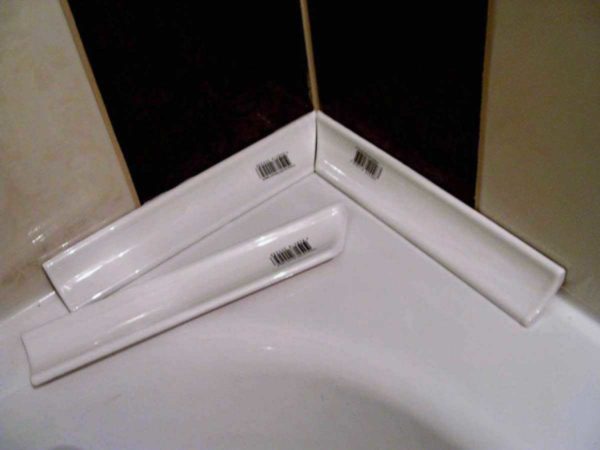 Ceramic bath skirting board can be like this