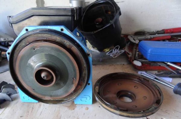To unlock or replace the impeller, remove the cover