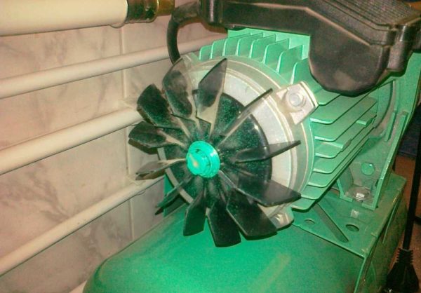 We check the impeller - this is already a serious repair of the pumping station