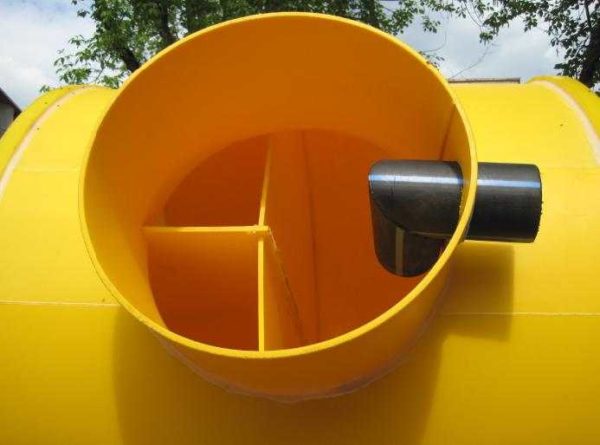 Septic tank Triton T - a classic type of container for processing wastewater from home or summer cottage