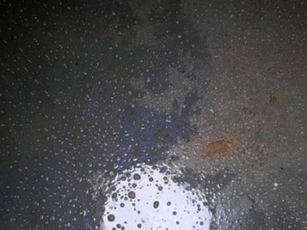 The processed substance is homogeneous and its smell is weak and usually uncharacteristic (sometimes perfume is added)