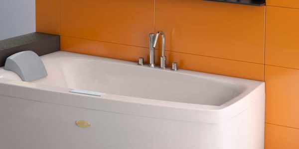 Installing a mixer on the side of a bath is a new installation method in our country