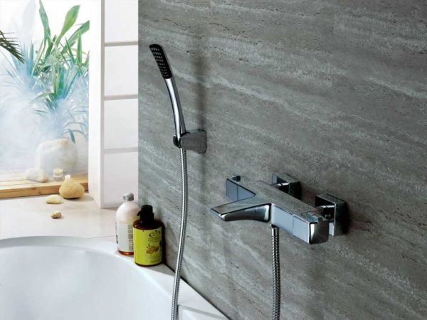 Thermostatic bathroom faucets can be recognized by their characteristic shape - they have a massive, elongated body