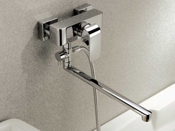 Single-lever (flag) mixer looks more modern