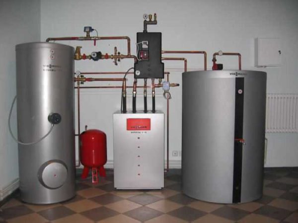 You can calculate the gas consumption for heating a house according to the design capacity of the boiler