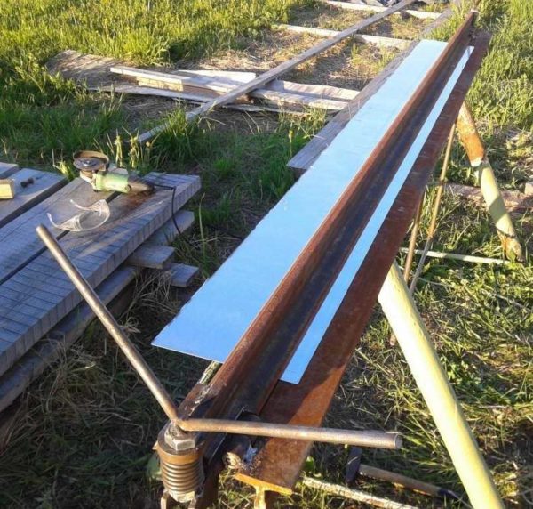 Weld reinforcement pieces to the bolt head