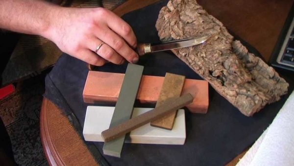 The knife sharpening device will greatly facilitate the work