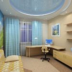 Most often, if the ceiling is in two tiers or more, recessed lamps are placed along the edge of the second tier, and a chandelier is installed in the center of the first