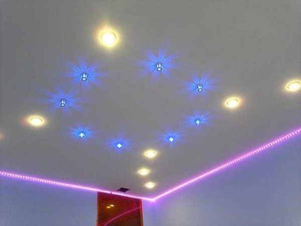 In addition to different shapes and sizes, you can also choose a different glow color.
