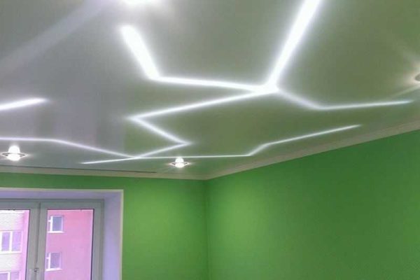 Unusual under-ceiling lighting