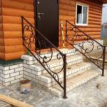 Porch railing is a decoration, not a purely utilitarian fixture