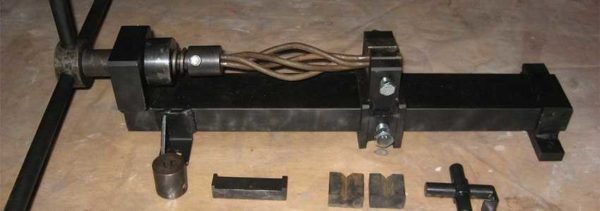 This is how a flashlight is made