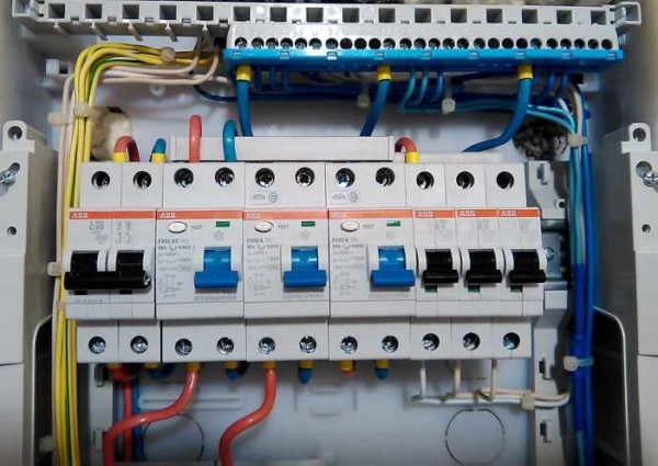Difautomats serve to protect wiring from increased loads and a person from electric shock