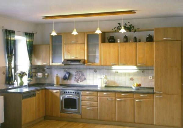 Install a long lamp in a narrow kitchen