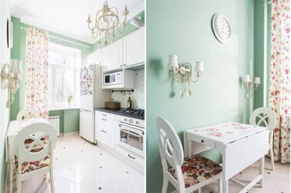An example of the location of the sconce above the dining table in the kitchen