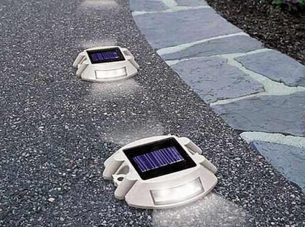 The luminous flux is directed along the track
