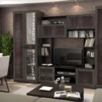 Layout with many shelves