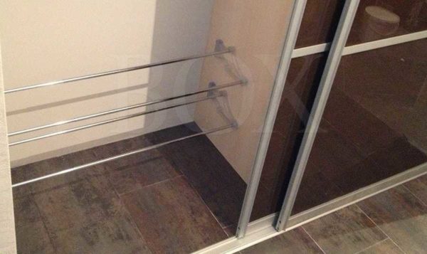 Another way to store shoes in the wardrobe in the hallway