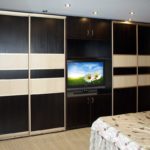 It is important not to push the TV deeply; space for ventilation is necessary