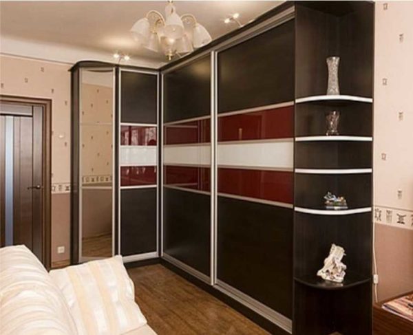 If you occupy two adjacent walls under the corner wardrobe, things
