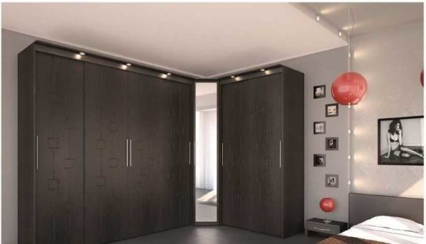 Corner wardrobe with MDF front