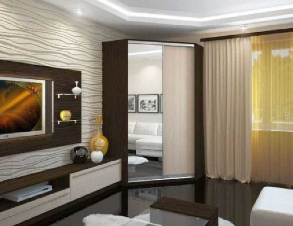 Mirror cabinet door instead of full-length mirror