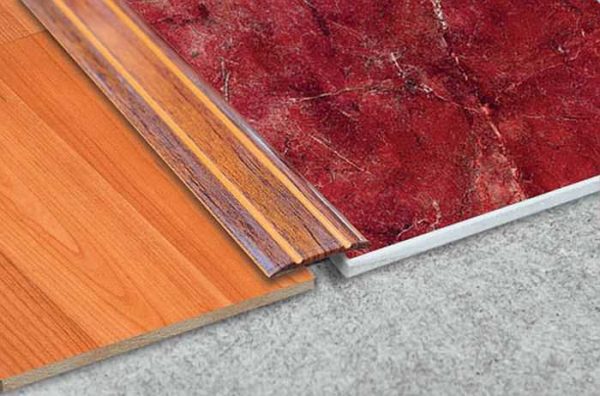It is better to connect two pieces of linoleum of different colors with a bar