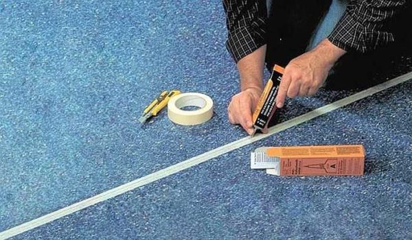 How to dock linoleum imperceptibly