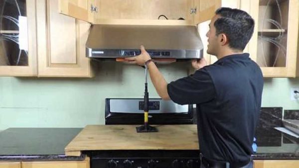 It is not difficult to correctly hang the hood in the kitchen with your own hands.